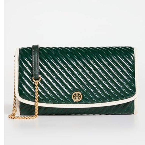 New! Tory Burch Robinson Patent Chain Wallet in Pine Tree Green - Picture 1 of 5